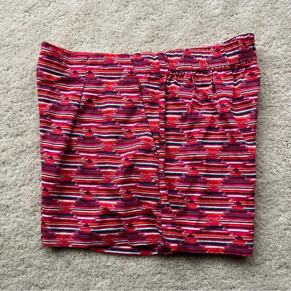 NWT Loft Women’s Pleated Pull On Ikat Shorts - Size M - Linen/Rayon Blend - Picture 7 of 12